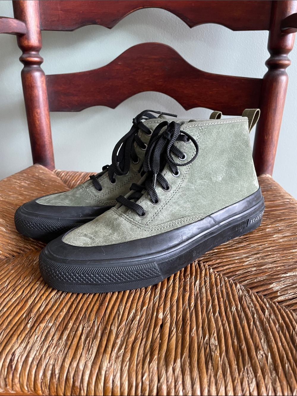 SeaVees Olive Green Suede High-Top Boots with Black Sole size: 8.5 Women’s